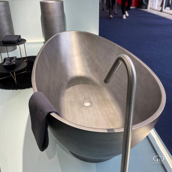 Luxury free standing bath tub oval old bronze 180x85 Kool Style Glass Design