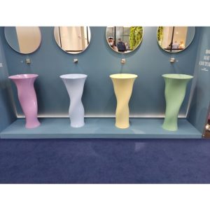 Luxury free standing pedestal wash basin glossy Dame Haute Couture Glass Design